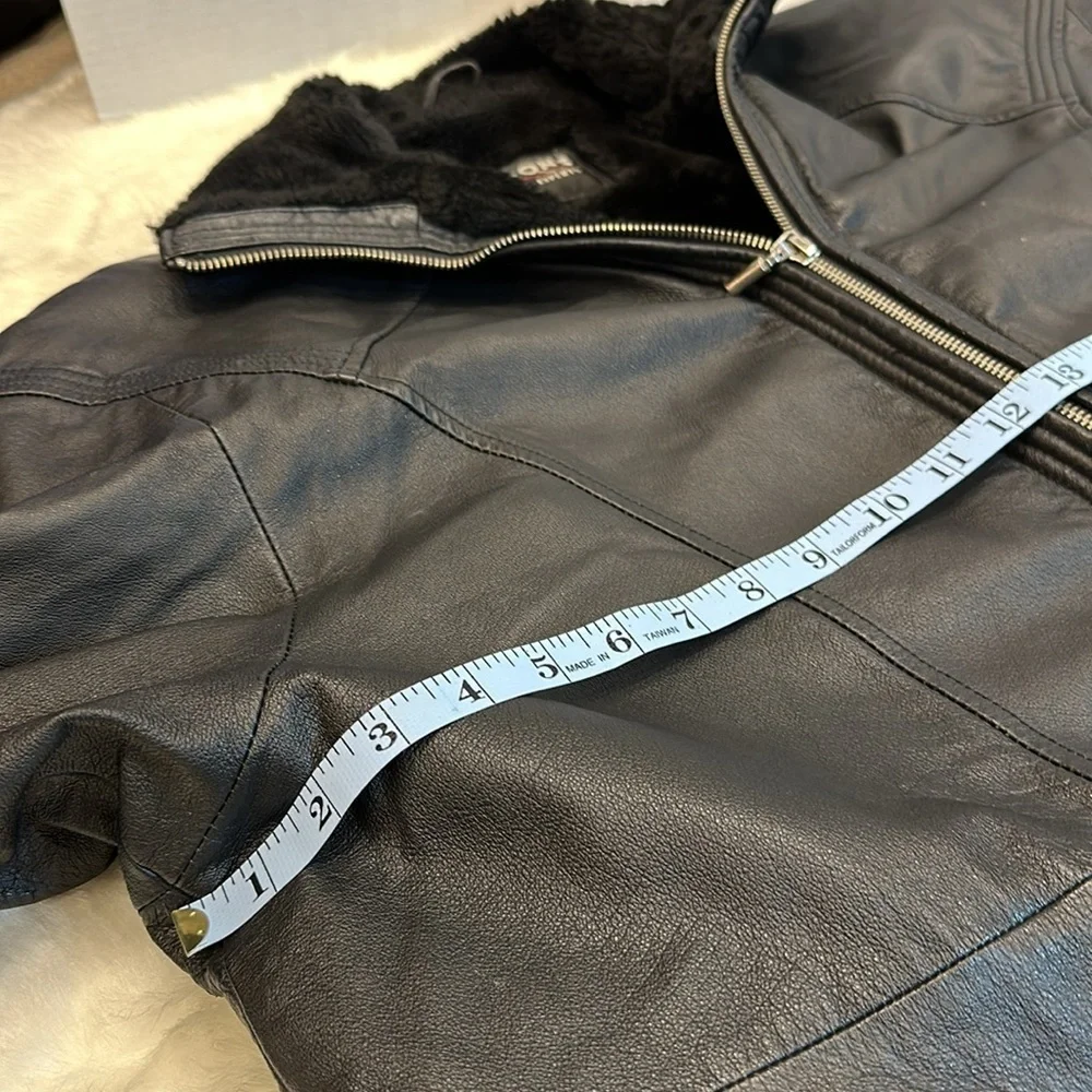 Wilson”s the leather experts black leather jacket with lining sz L (no belt) - Picture 6 of 17